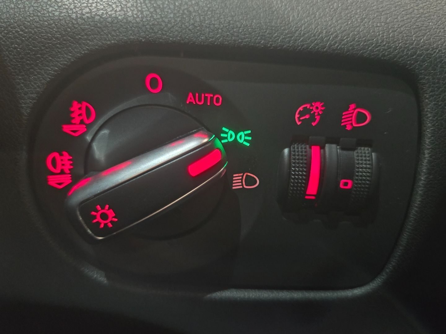 AUDI A1 1.6 TDI AMBITION