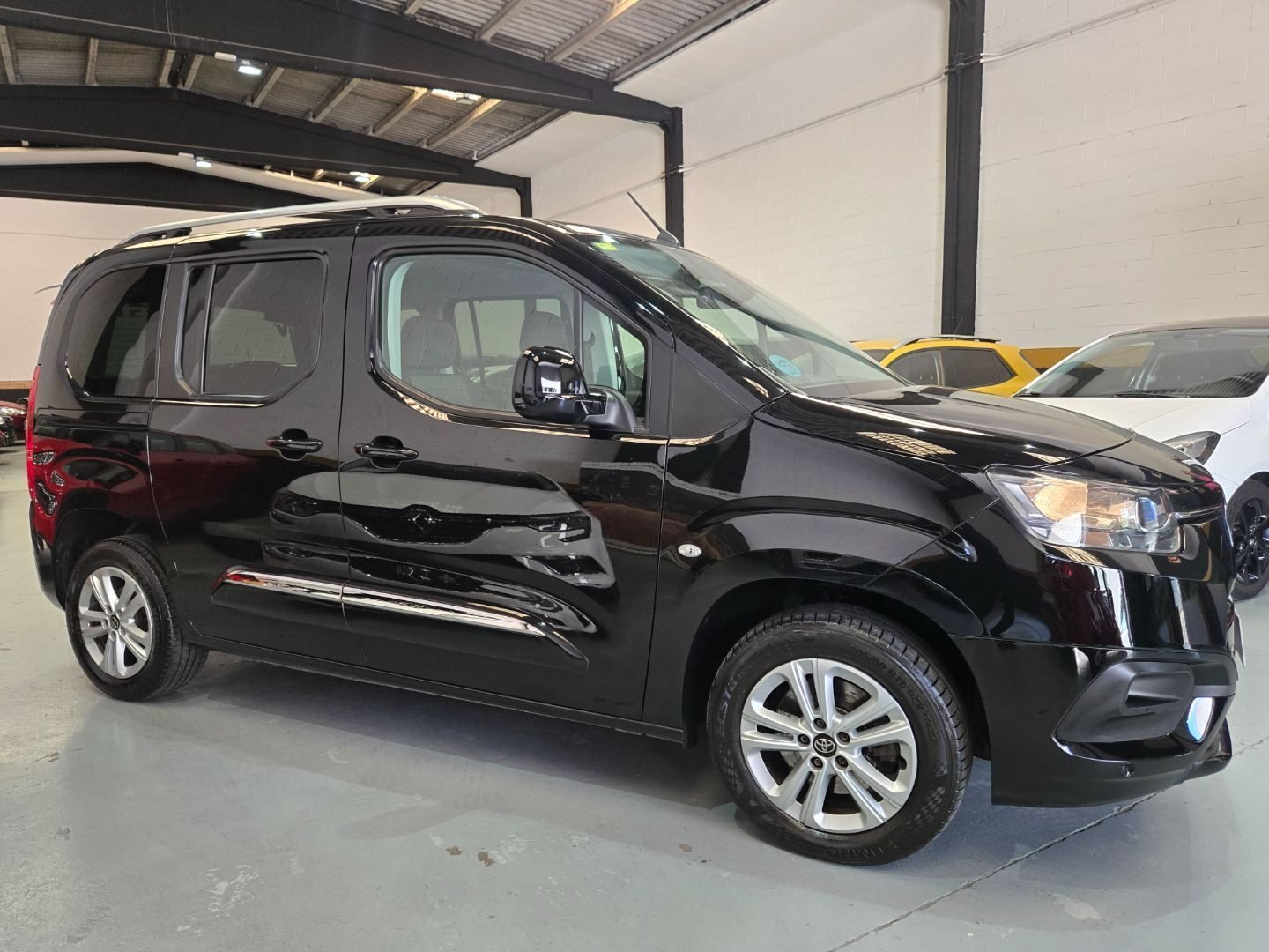 TOYOTA PROACE CITY VERSO ACTIVE 1.5D