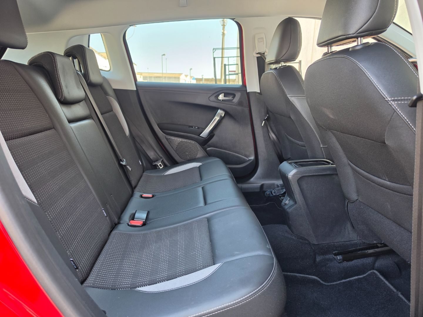 PEUGEOT 2008 1.5 HDI ALLURE