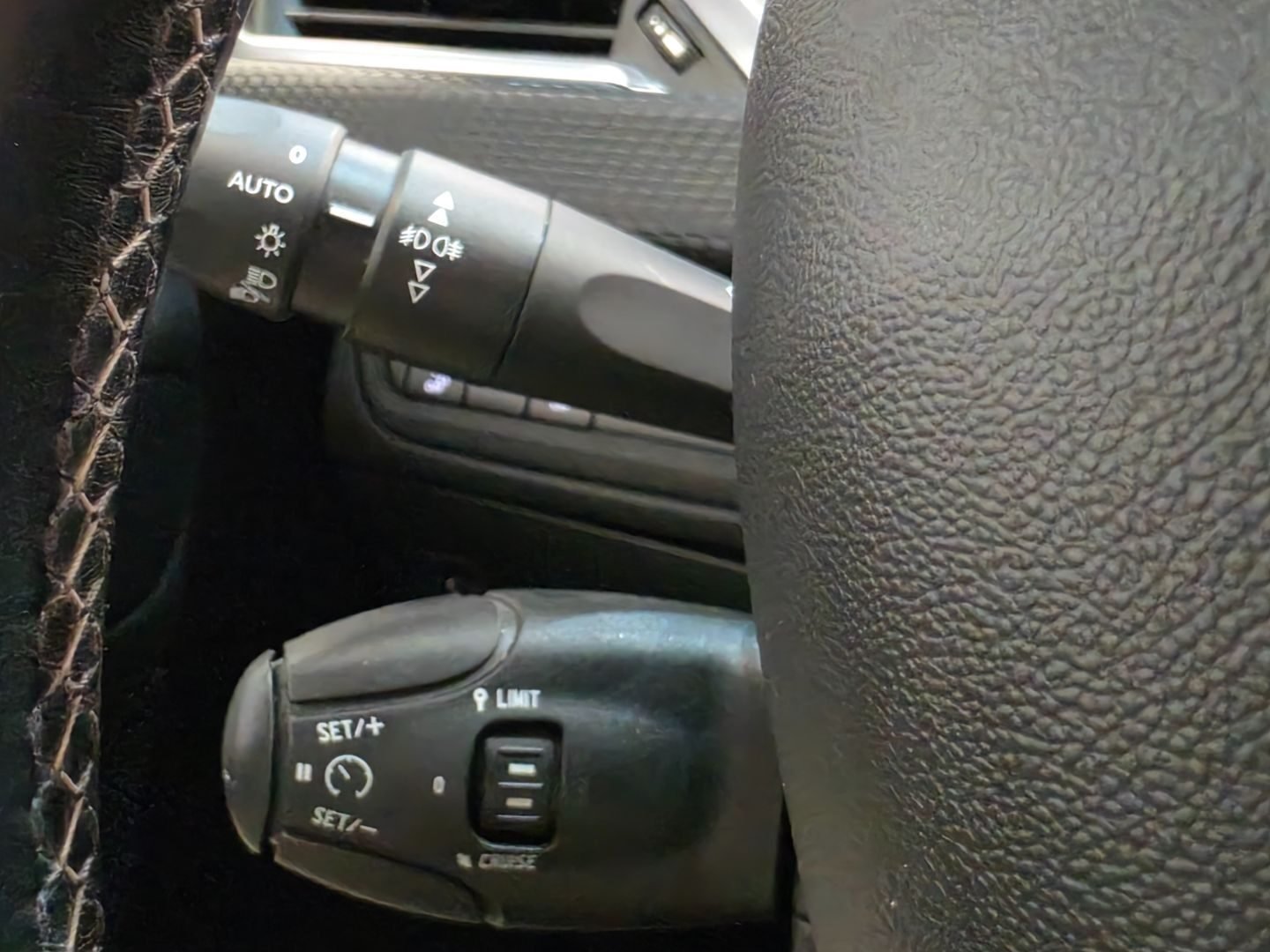 PEUGEOT 2008 1.5 HDI ALLURE