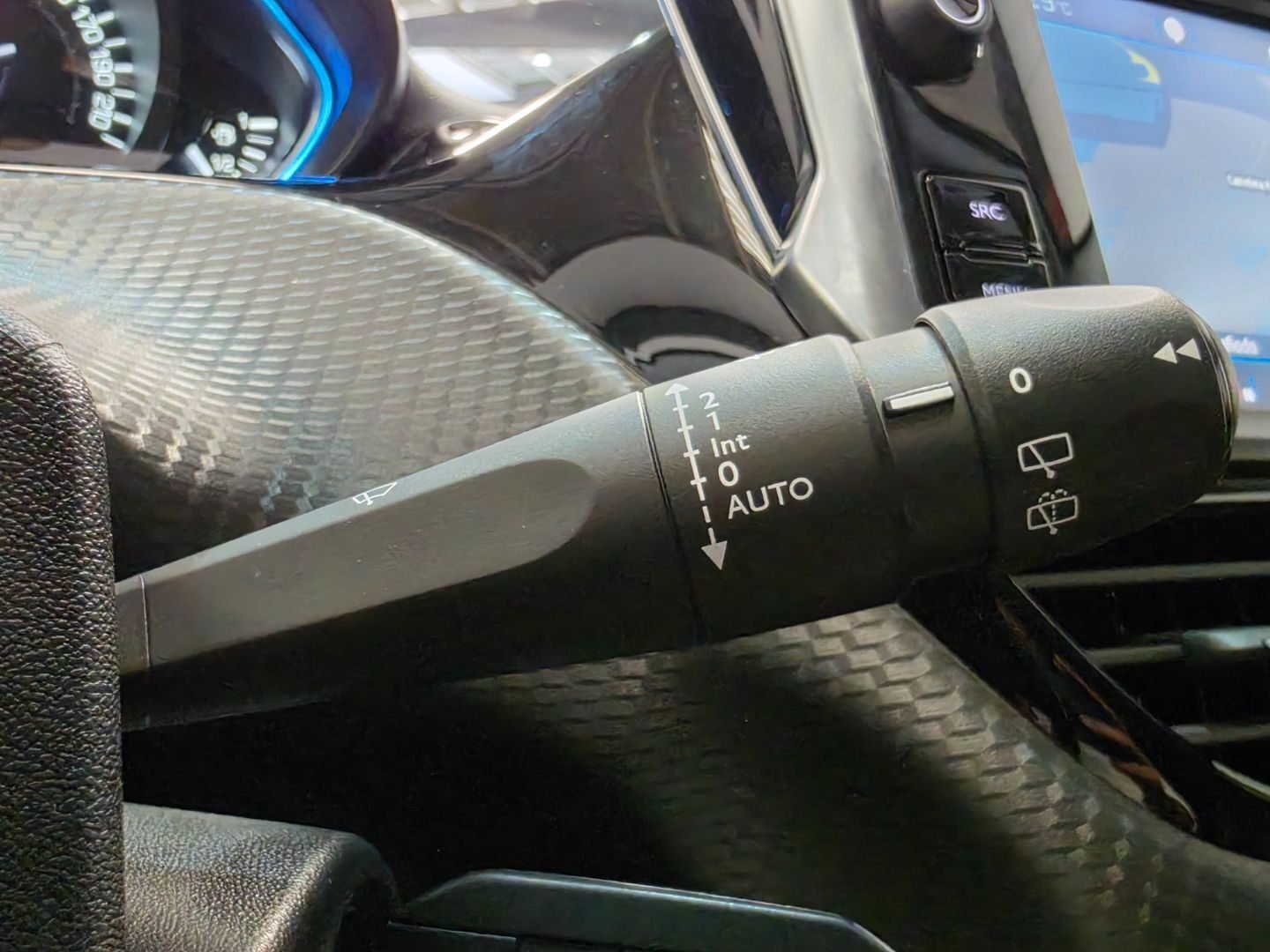 PEUGEOT 2008 1.5 HDI ALLURE