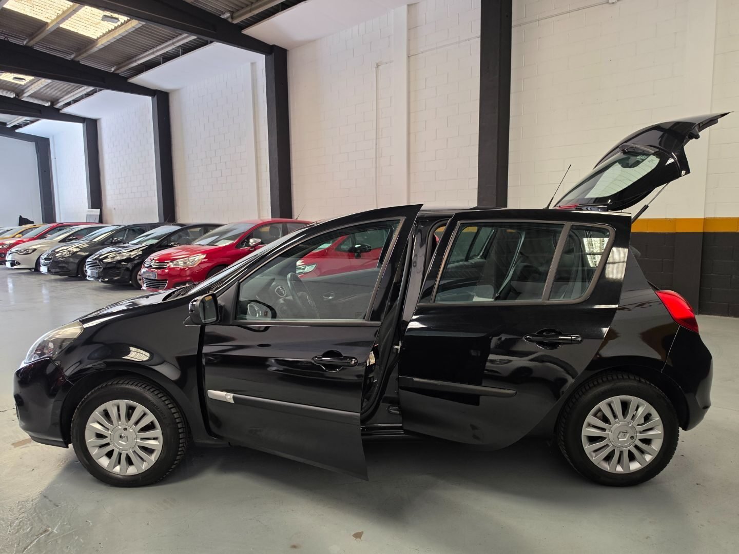 RENAULT CLIO 1.2 BUSINESS