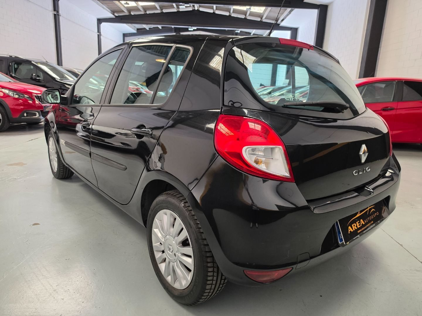 RENAULT CLIO 1.2 BUSINESS