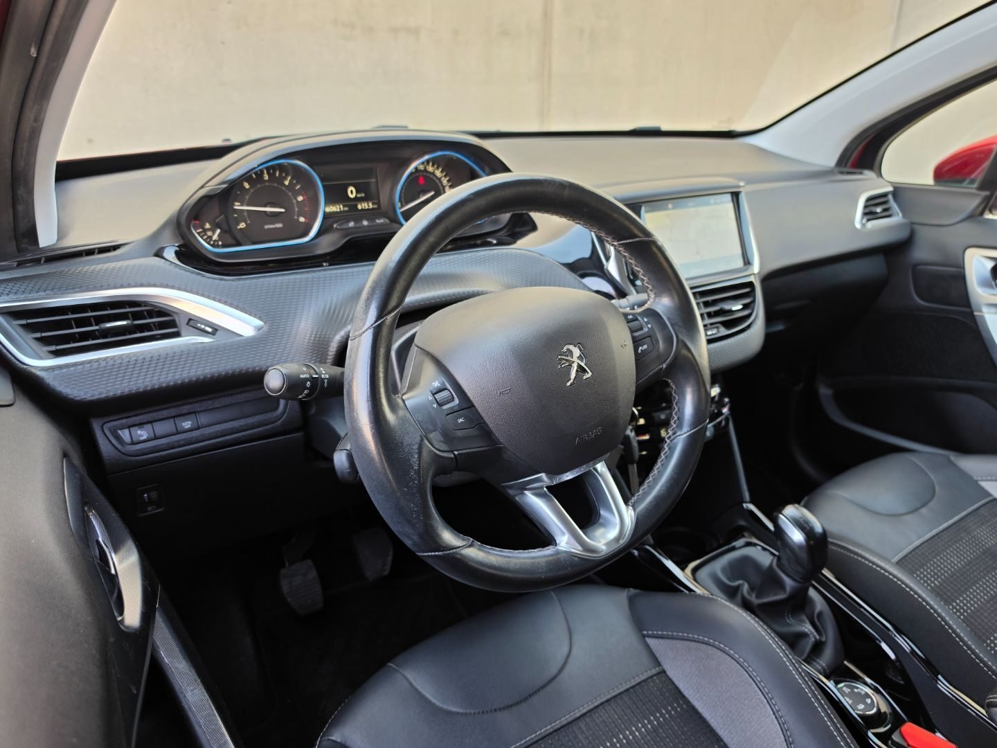 PEUGEOT 2008 1.5 HDI ALLURE