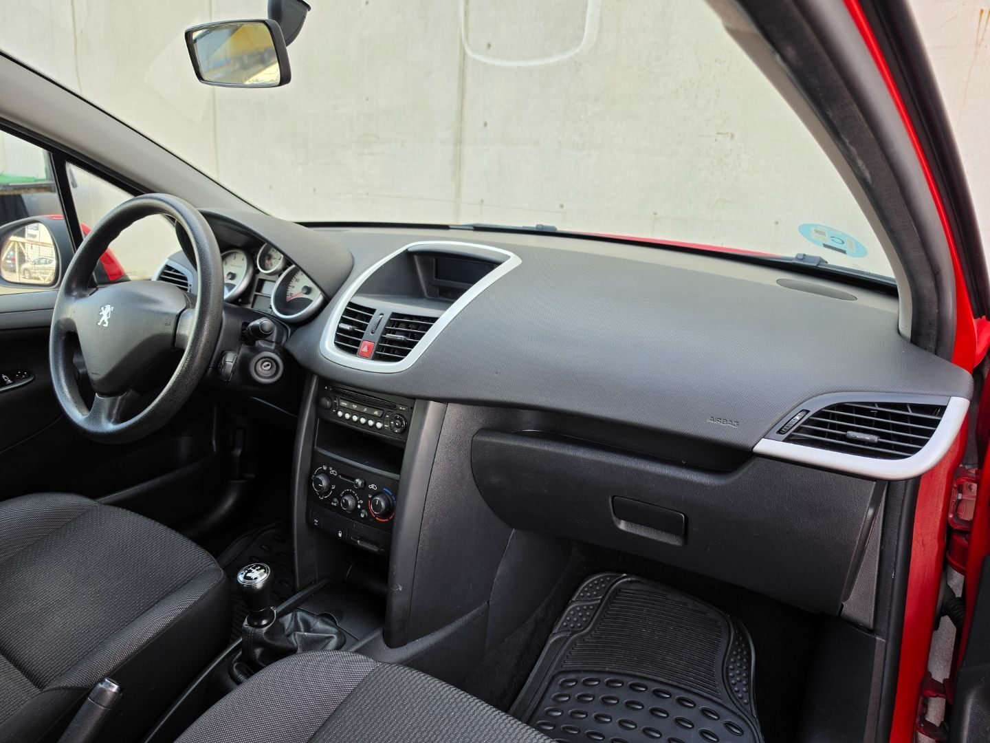 PEUGEOT 207 1.4 COMFORT