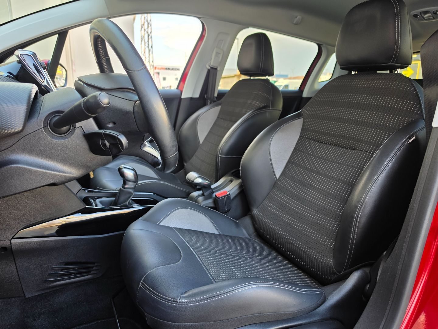 PEUGEOT 2008 1.5 HDI ALLURE