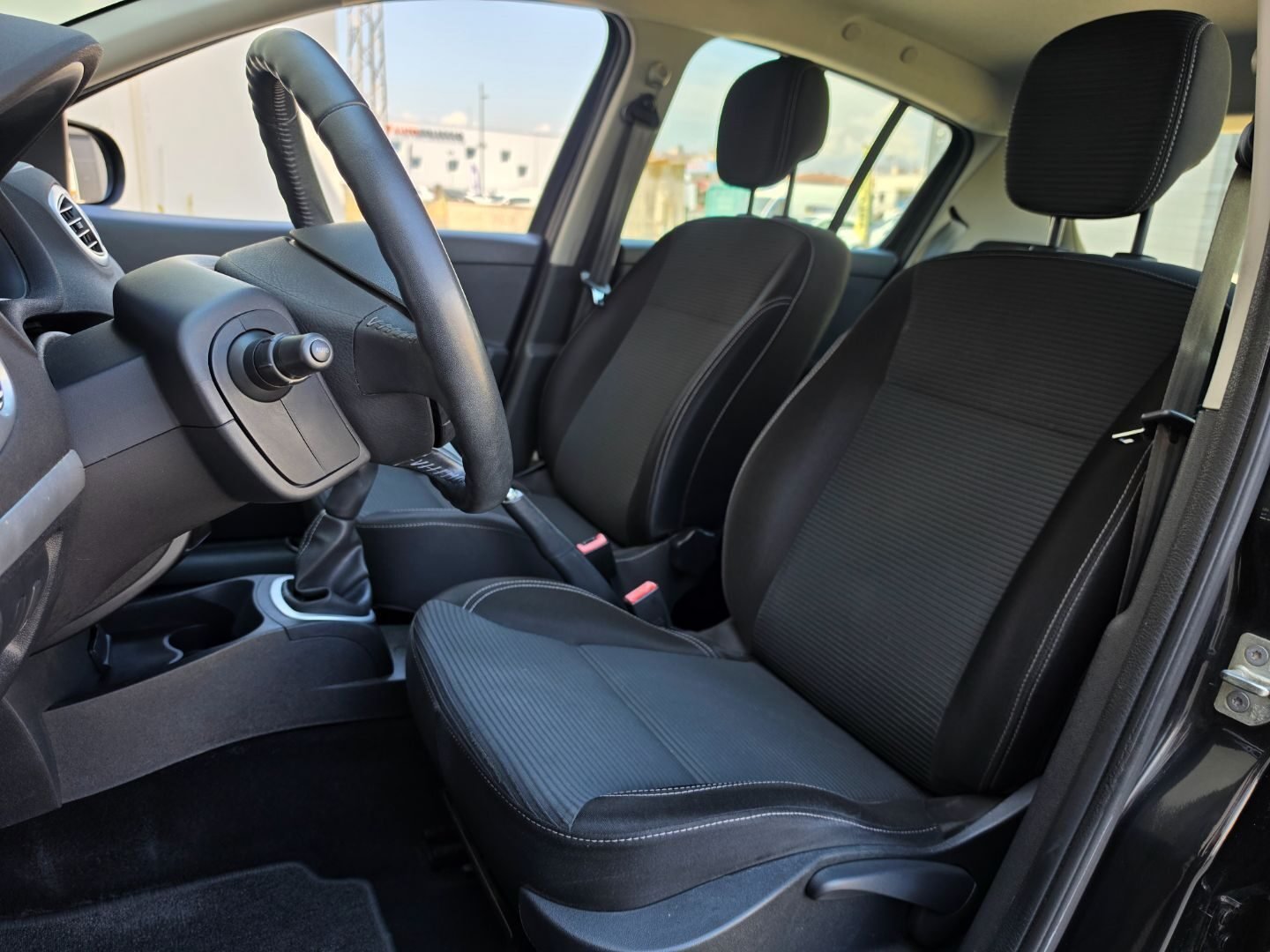 RENAULT CLIO 1.2 BUSINESS