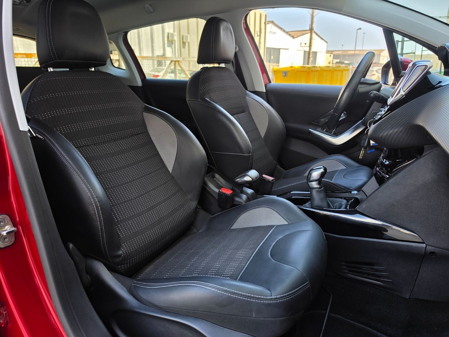 PEUGEOT 2008 1.5 HDI ALLURE