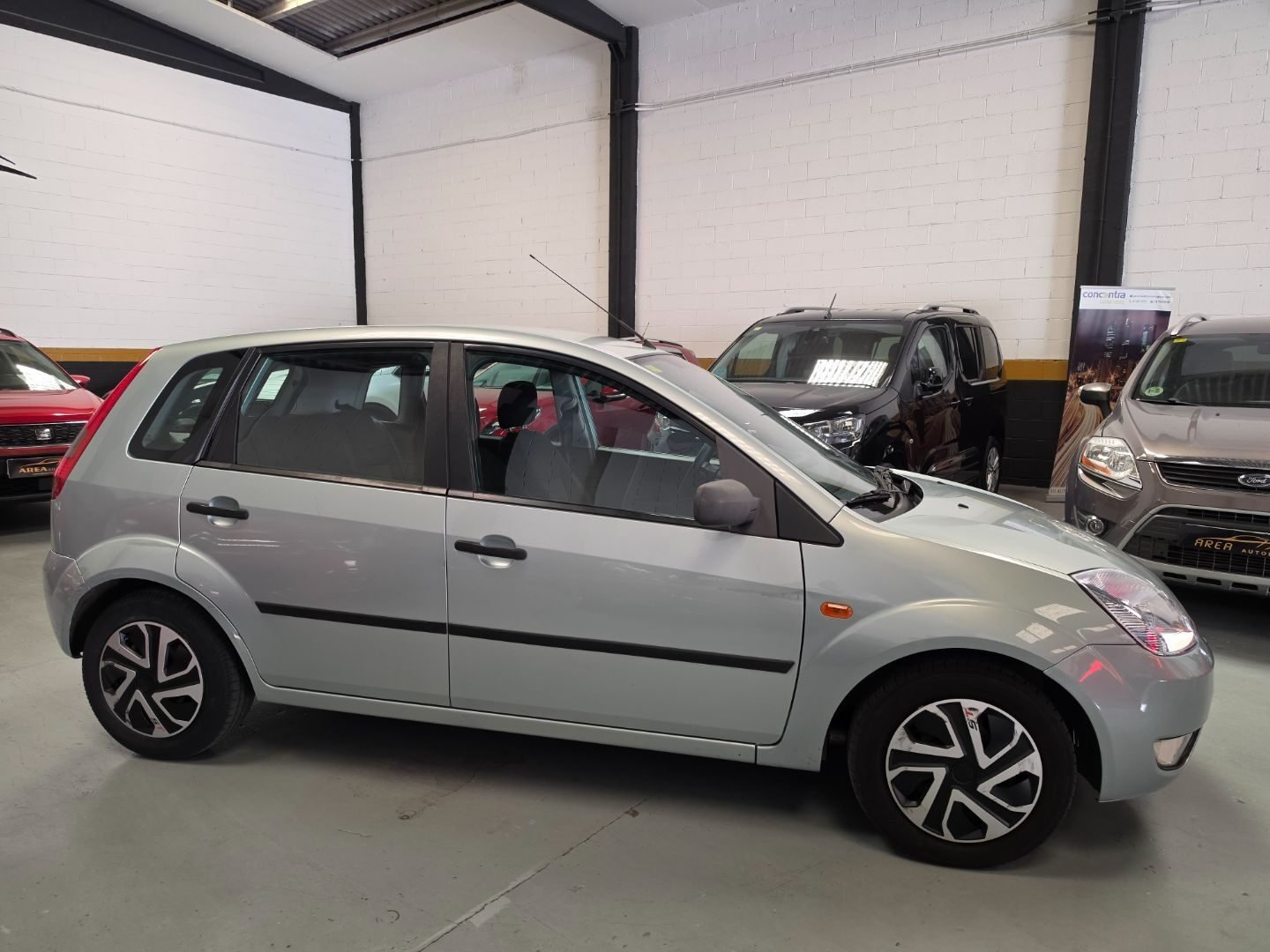 FORD FIESTA 1.4 TREND