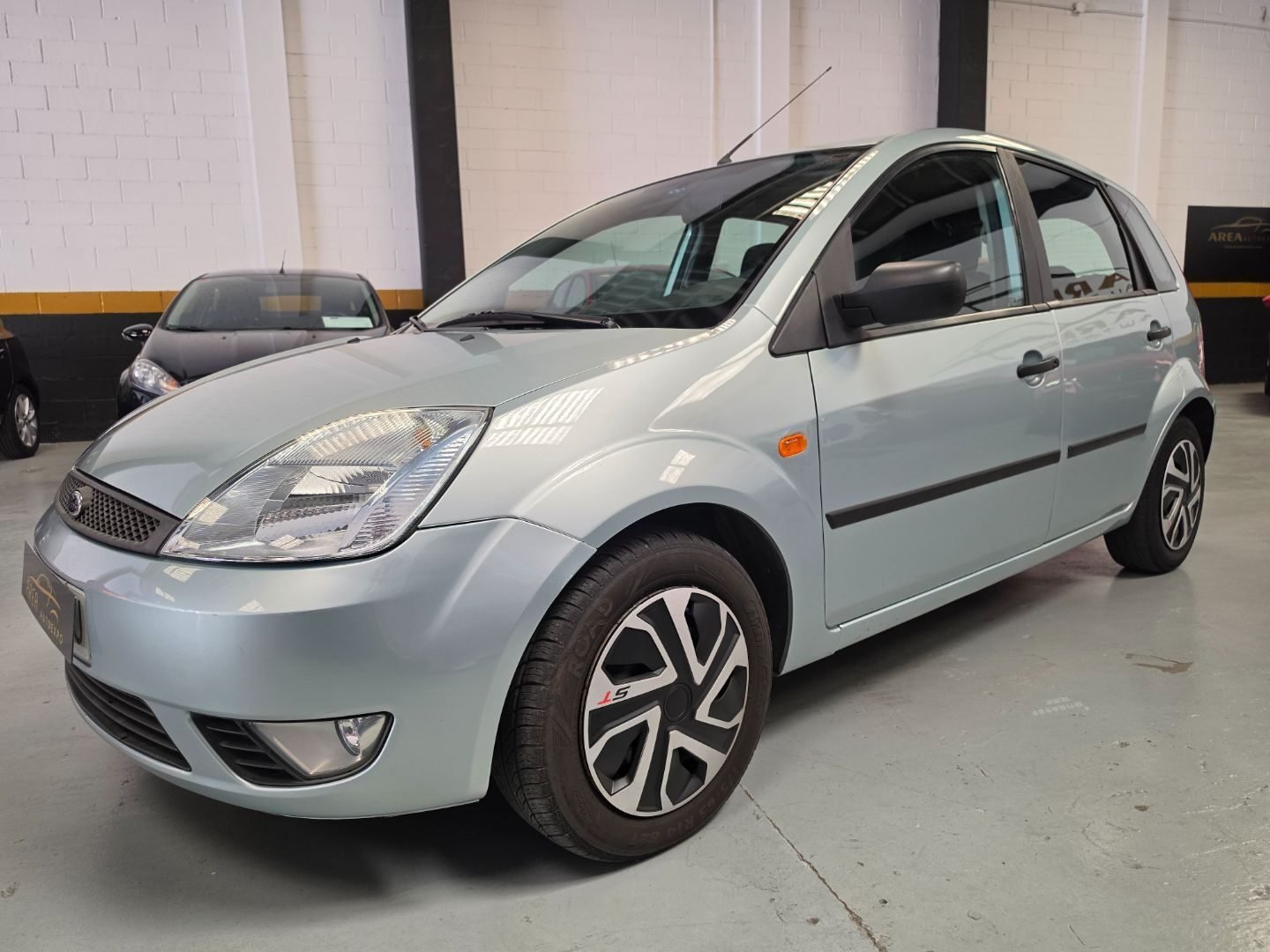 FORD FIESTA 1.4 TREND
