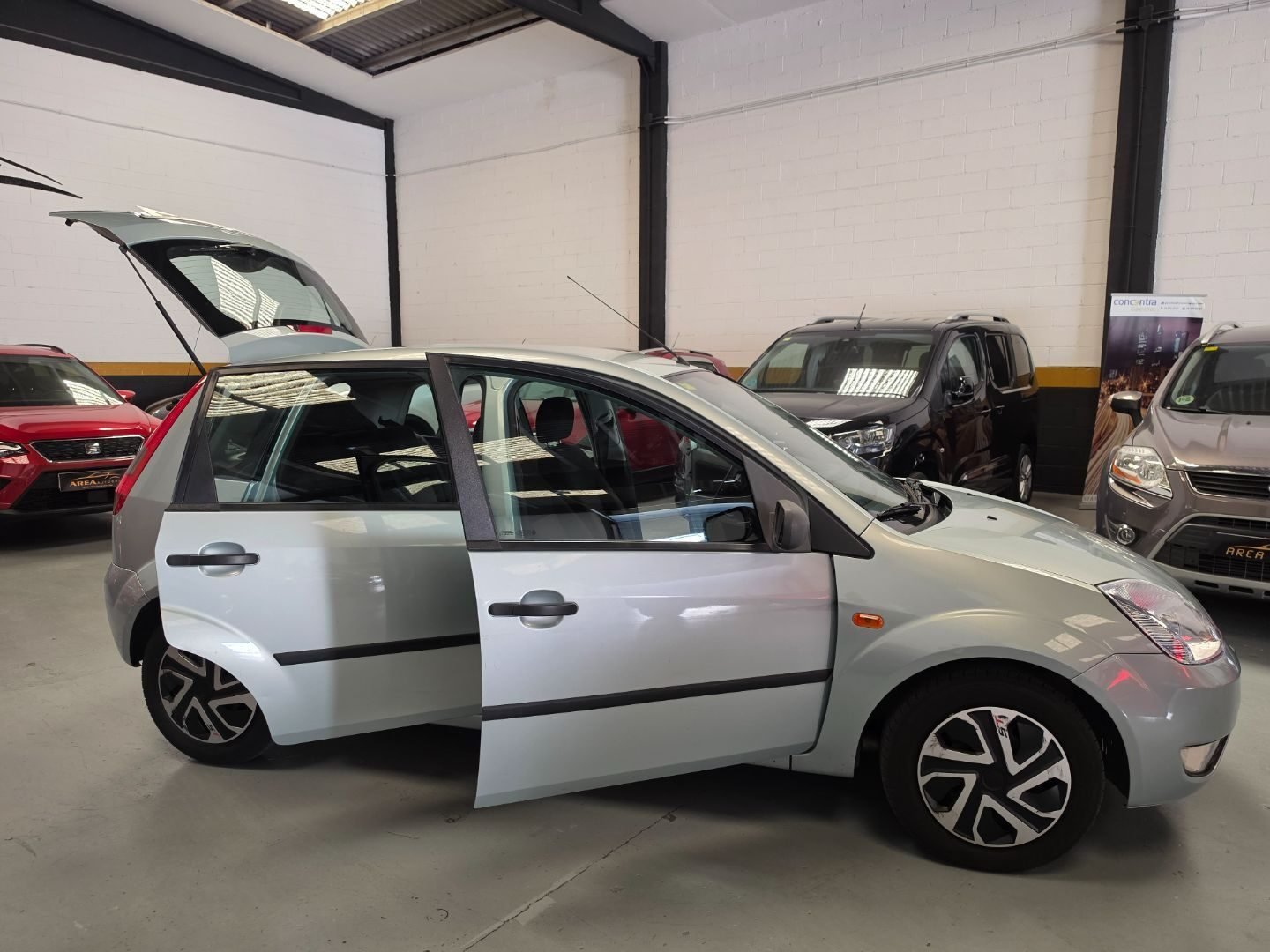 FORD FIESTA 1.4 TREND