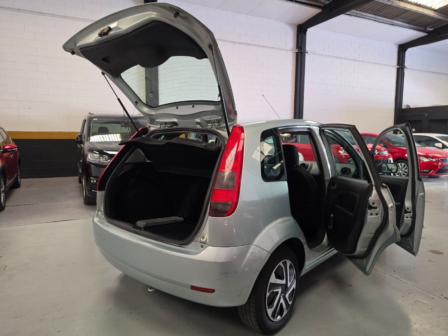 FORD FIESTA 1.4 TREND