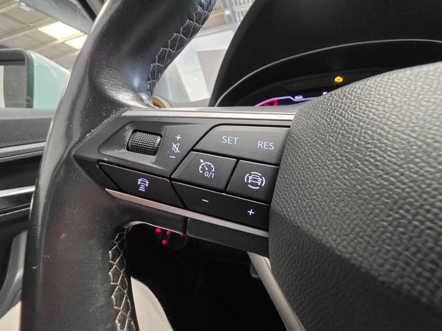 SEAT ARONA 1.0 STYLE