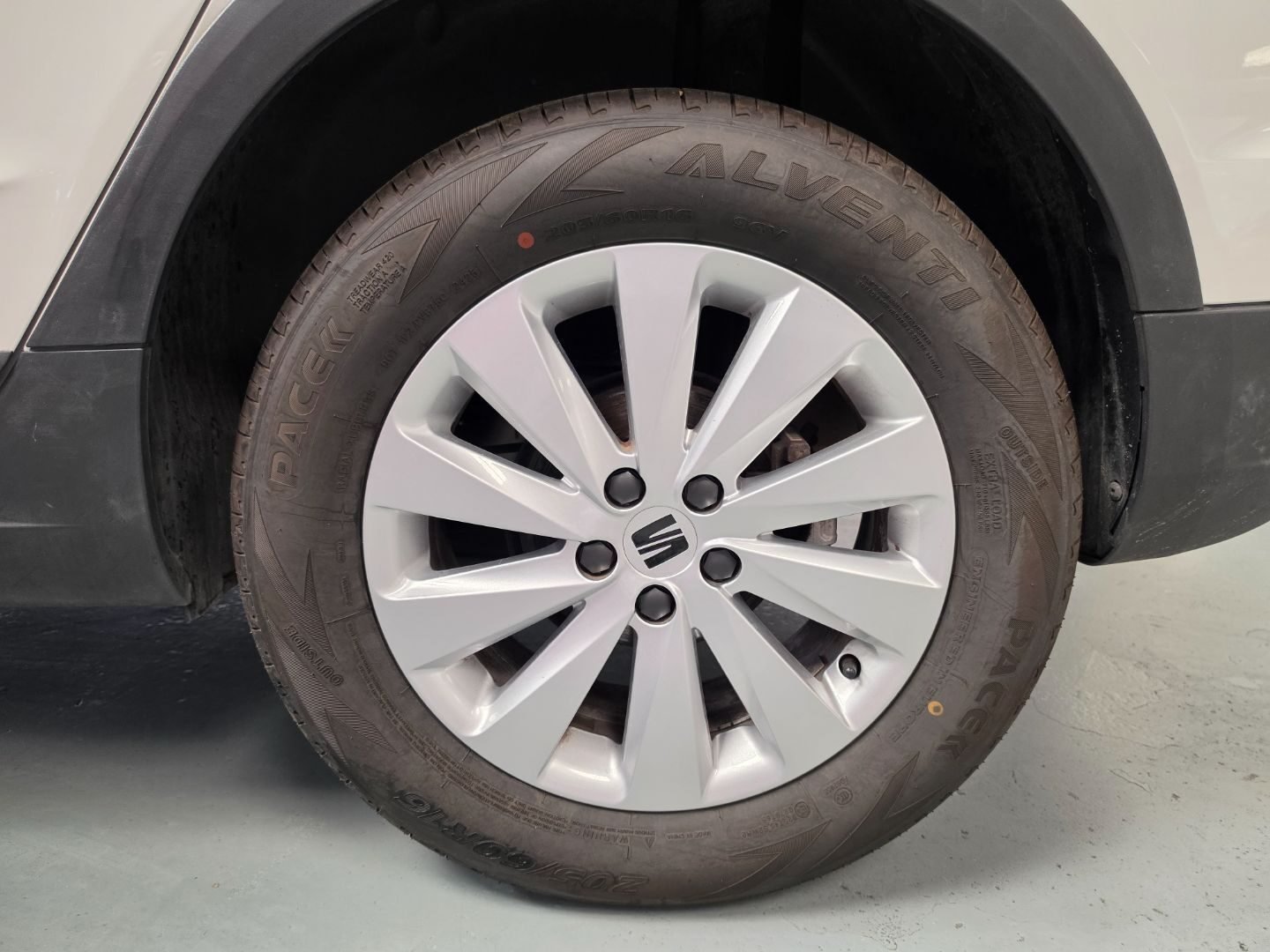 SEAT ARONA 1.0 STYLE