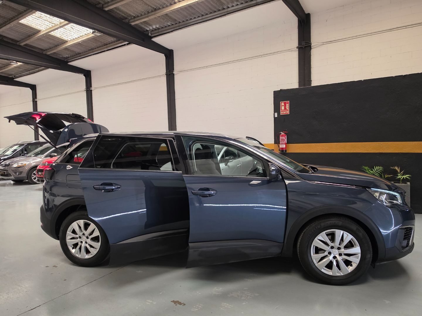 PEUGEOT 5008 1.6L HDI ACTIVE