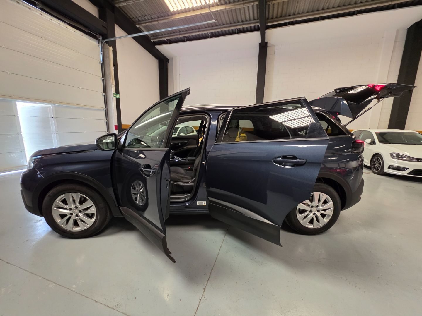 PEUGEOT 5008 1.6L HDI ACTIVE