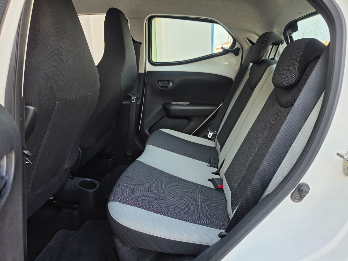 TOYOTA AYGO 1.0 X-PLAY