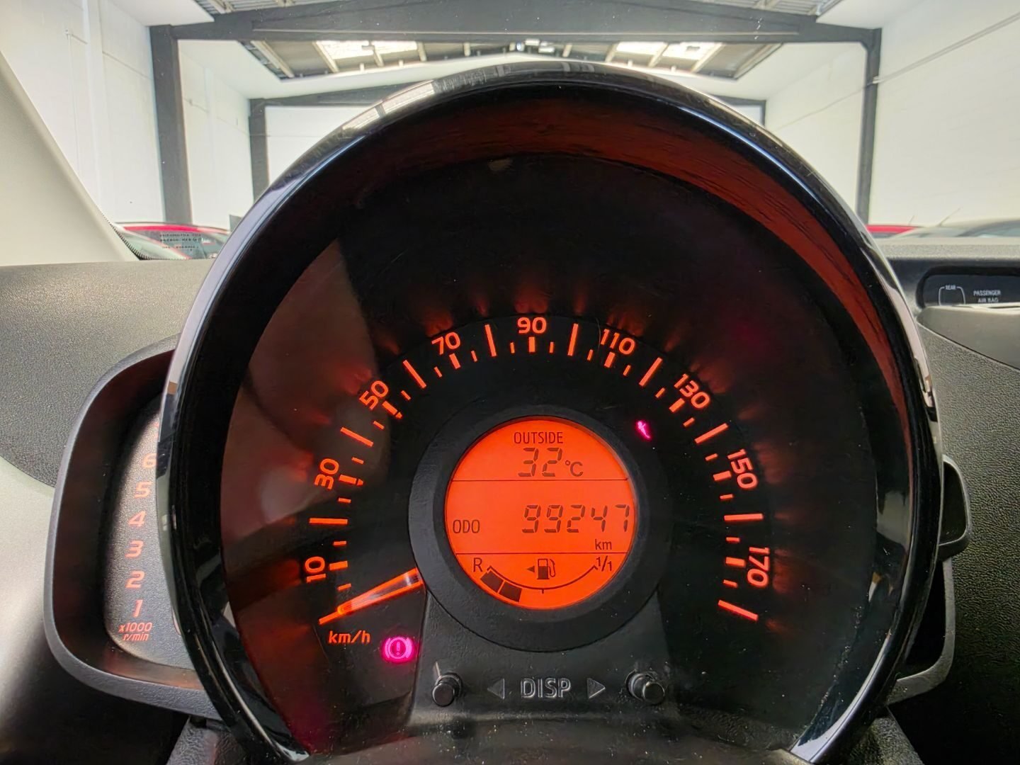 TOYOTA AYGO 1.0 X-PLAY