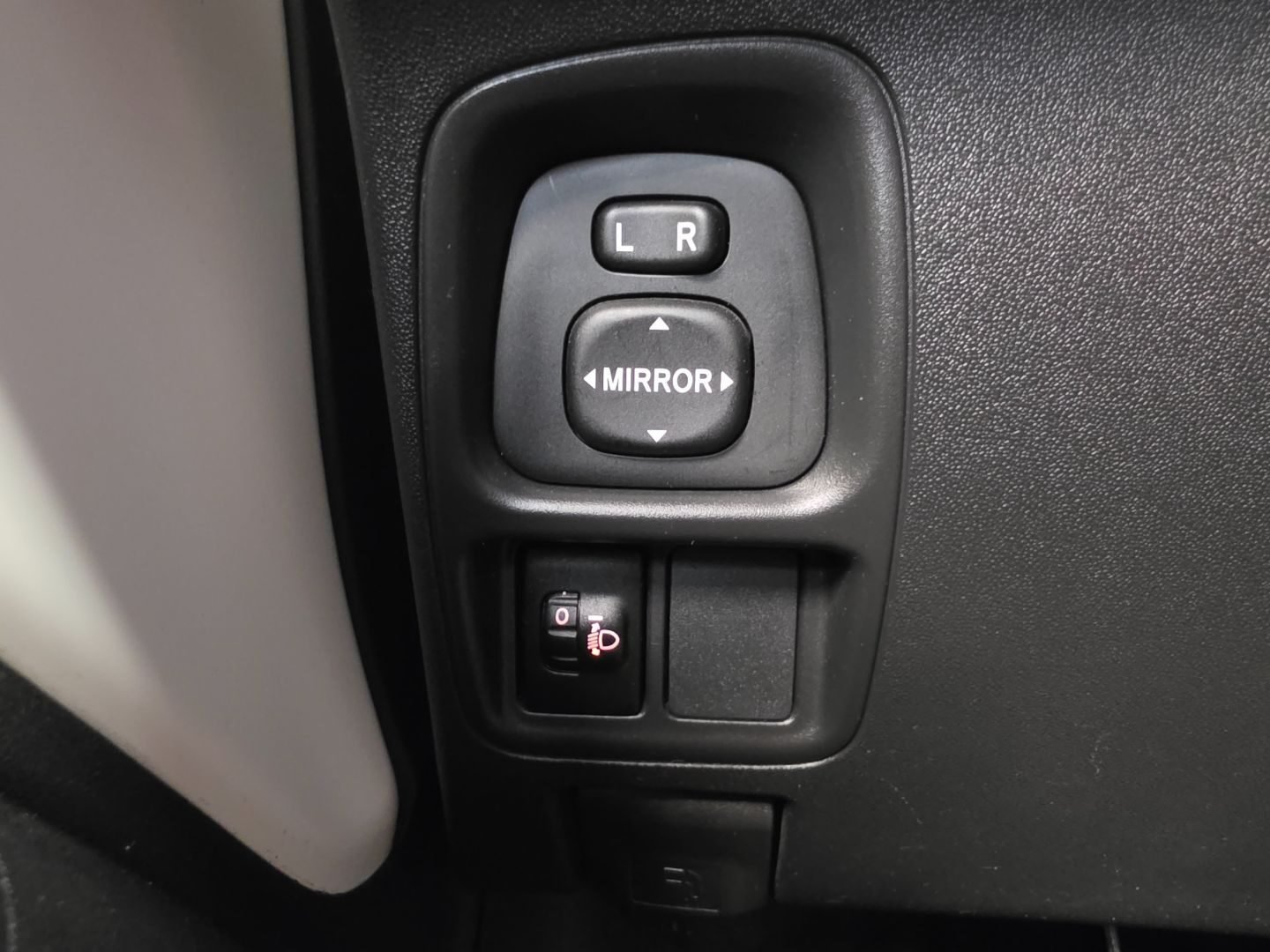 TOYOTA AYGO 1.0 X-PLAY