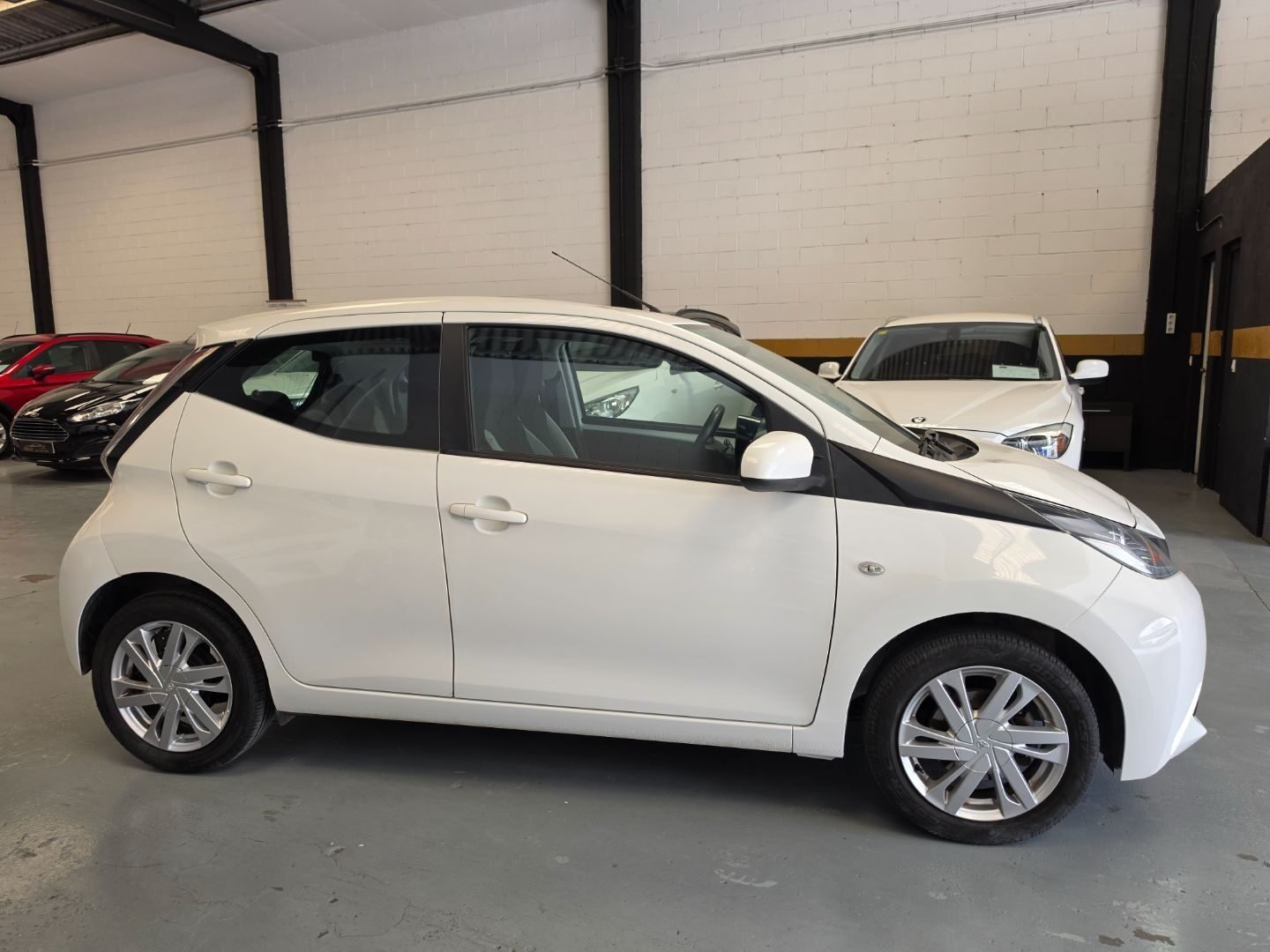 TOYOTA AYGO 1.0 X-PLAY