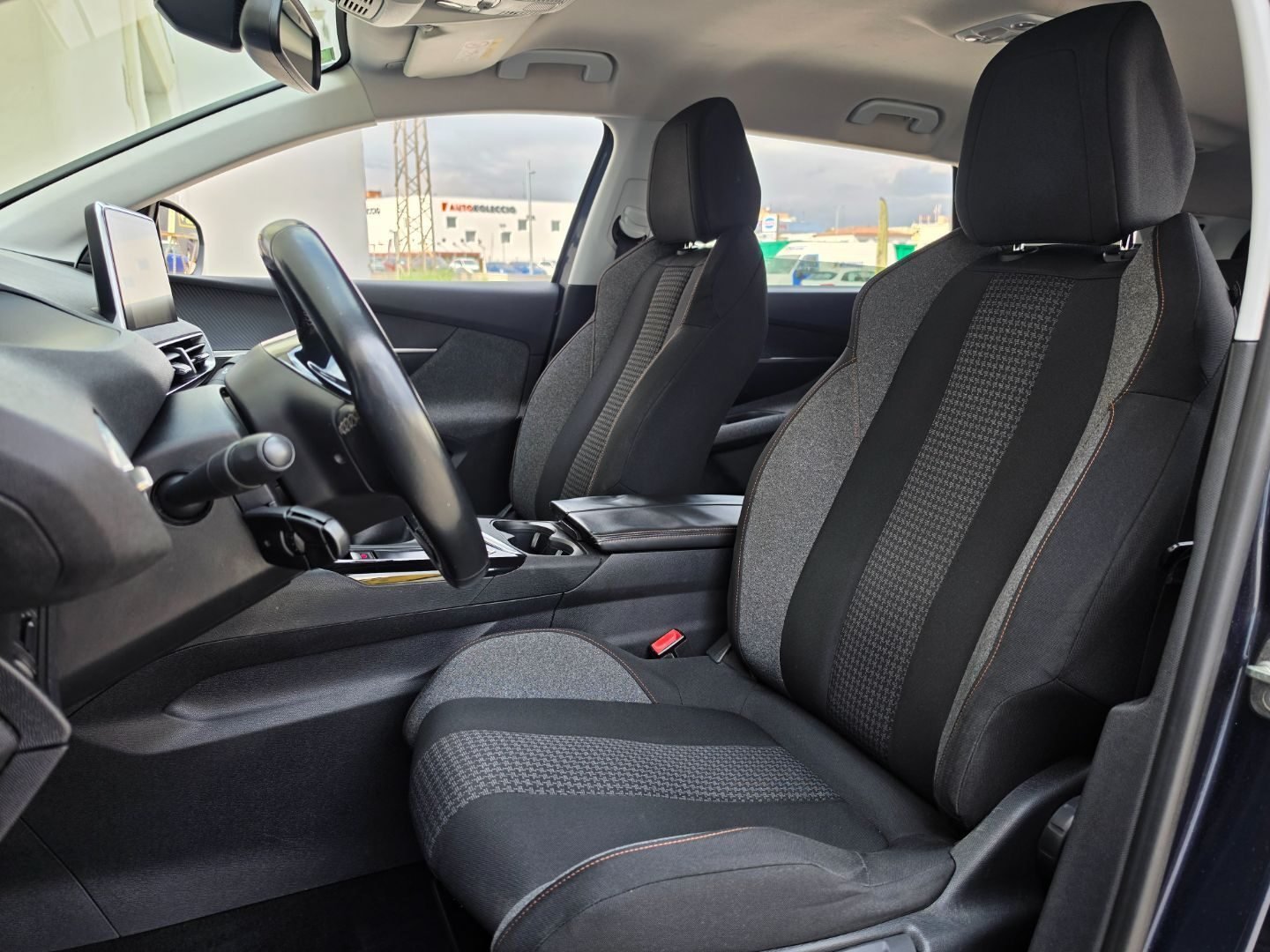 PEUGEOT 5008 1.6L HDI ACTIVE
