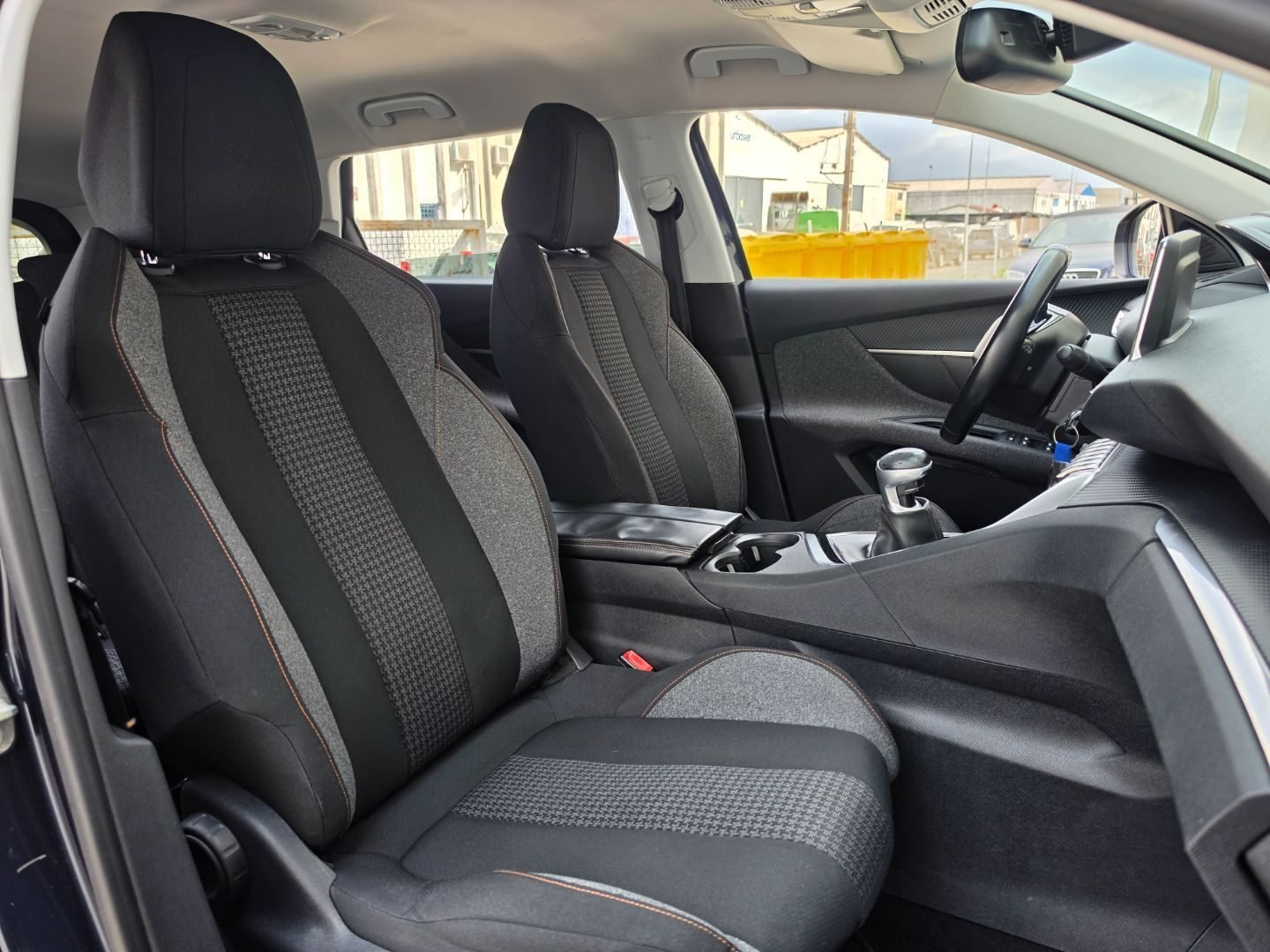 PEUGEOT 5008 1.6L HDI ACTIVE