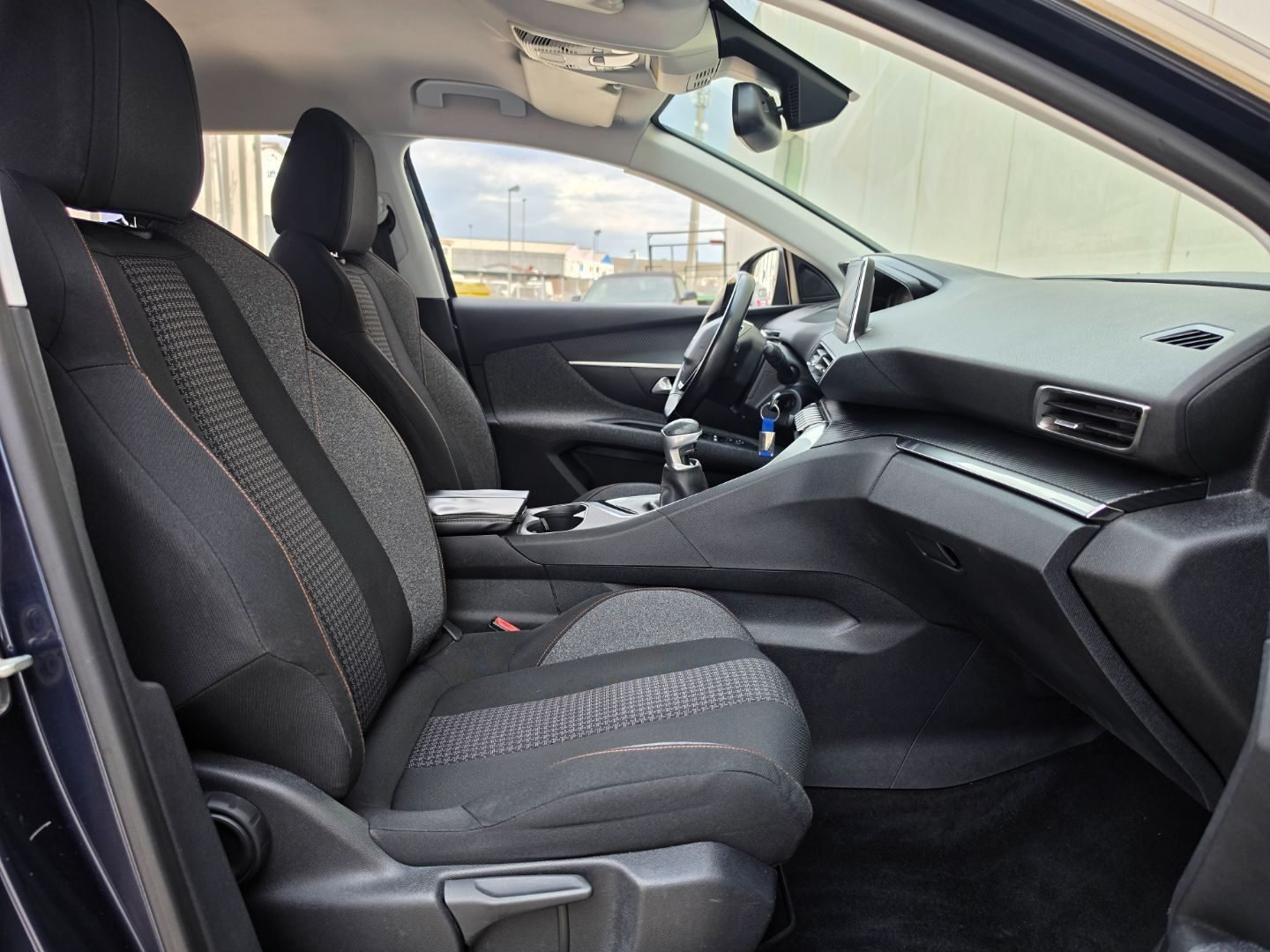 PEUGEOT 5008 1.6L HDI ACTIVE