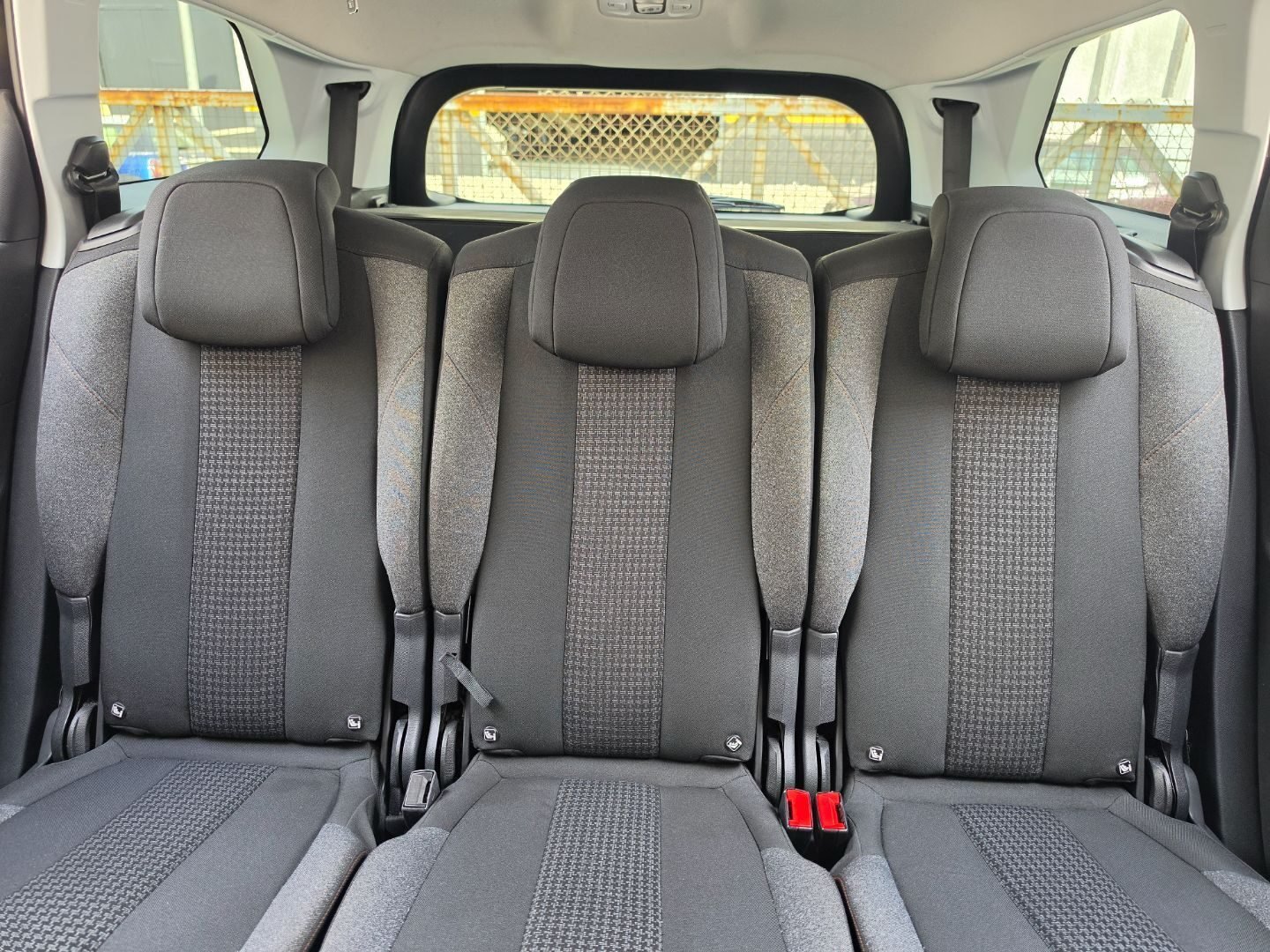 PEUGEOT 5008 1.6L HDI ACTIVE