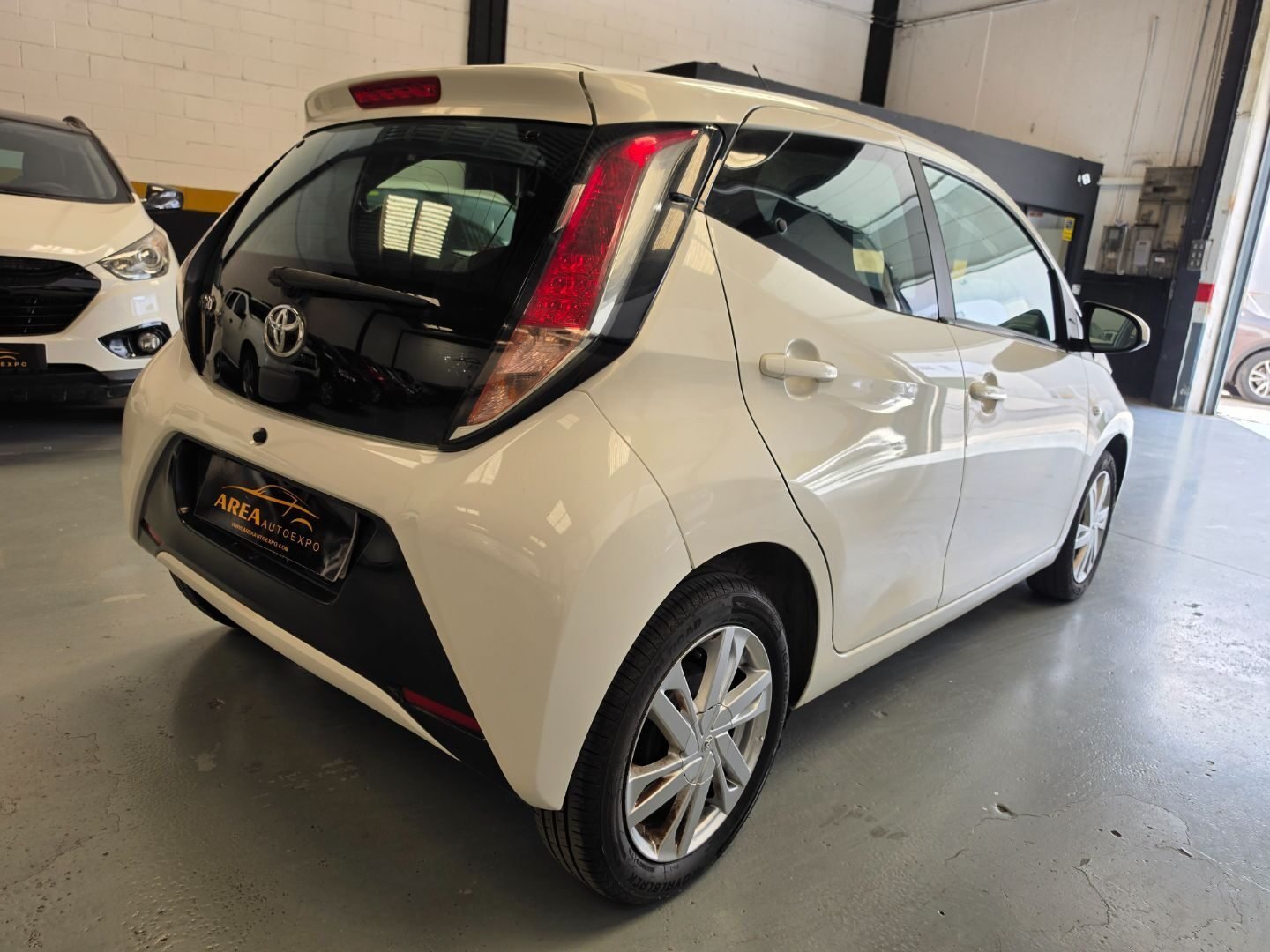 TOYOTA AYGO 1.0 X-PLAY