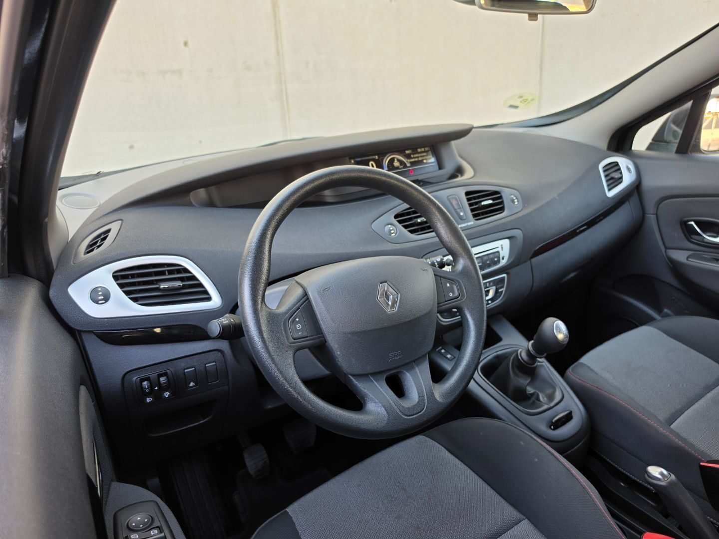 RENAULT SCENIC 1.5 DCI EMOTION