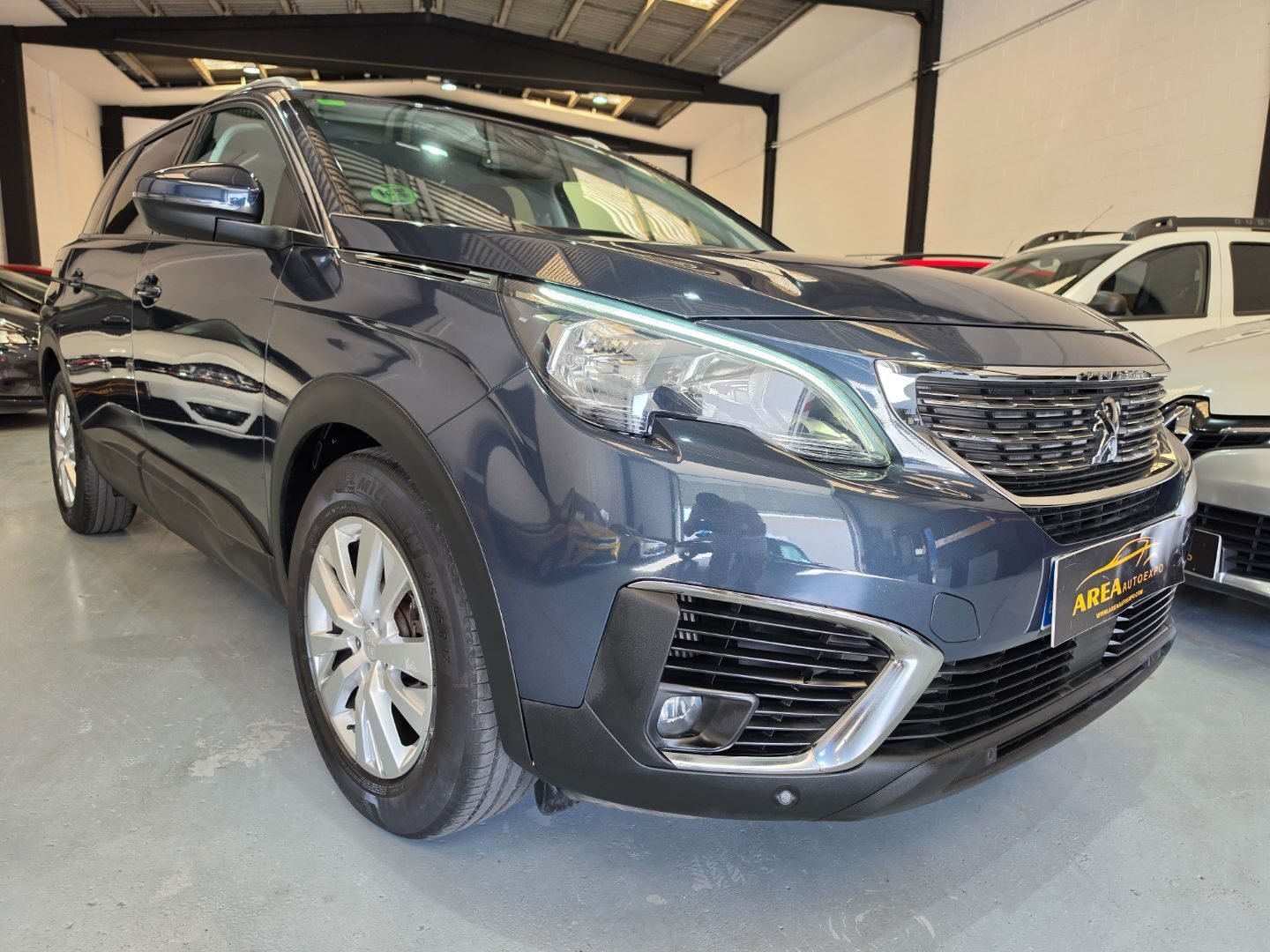 PEUGEOT 5008 1.6L HDI ACTIVE