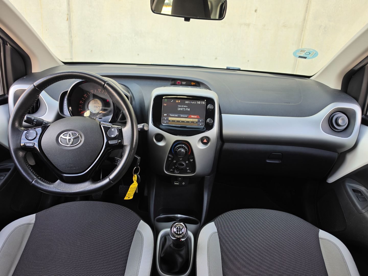 TOYOTA AYGO 1.0 X-PLAY
