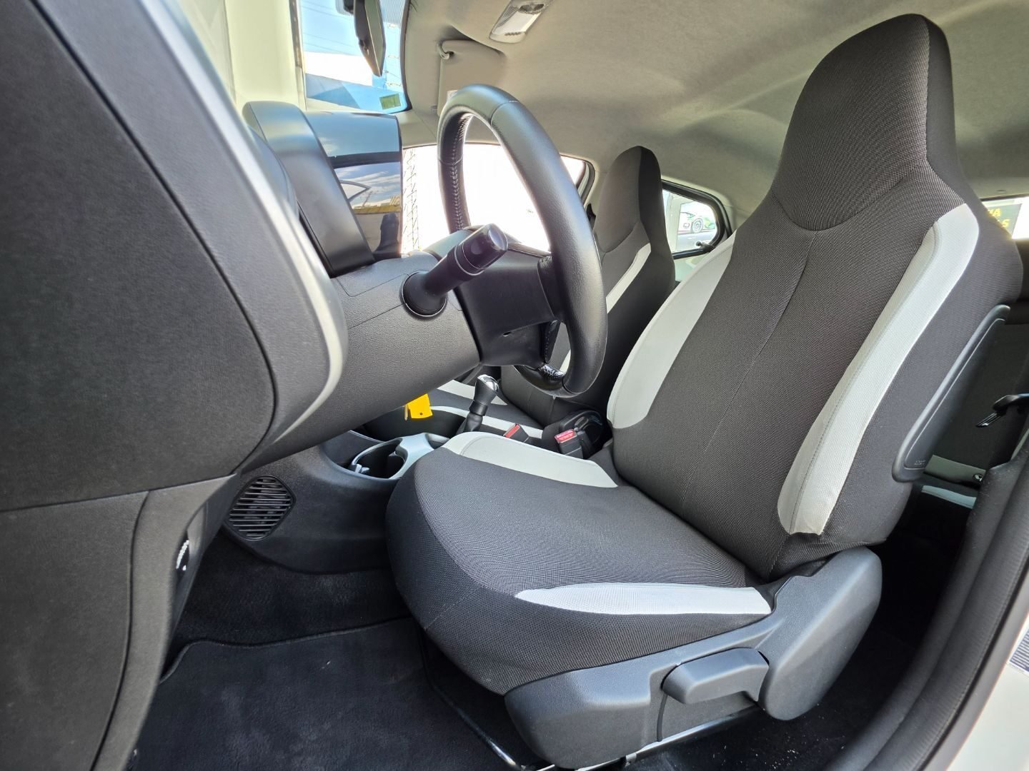 TOYOTA AYGO 1.0 X-PLAY