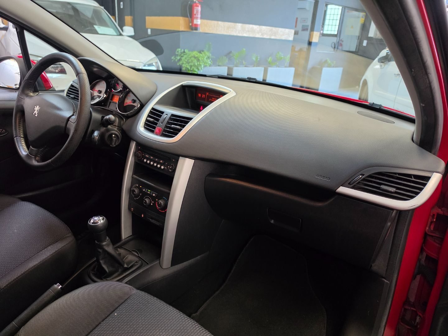 PEUGEOT 1.6 HDI ACTIVE